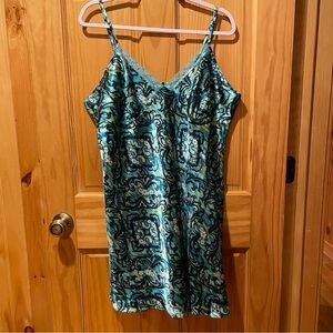 Liz Claiborne chemise nightgown blue with a floral print and lace trim. NWOT XXL
